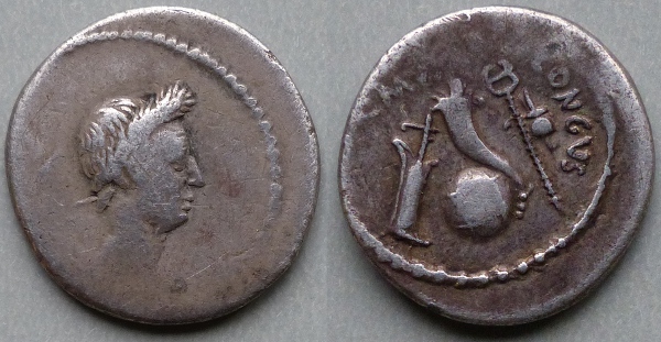 Julius Caesar denarius, posthumous issue L .MVSSIDIVS LONGVS